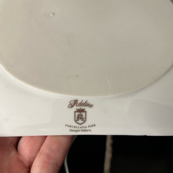 2 Piece Porcelain Serving Plates - Picture 3 of 7